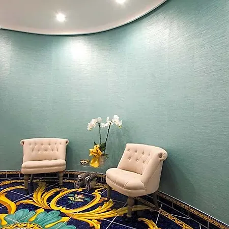 Alojamento de Acomodação e Pequeno-almoço Luxury 4*