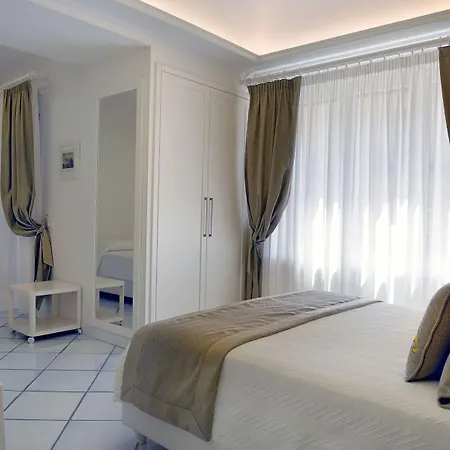 Luxury Alojamento de Acomodação e Pequeno-almoço 4*